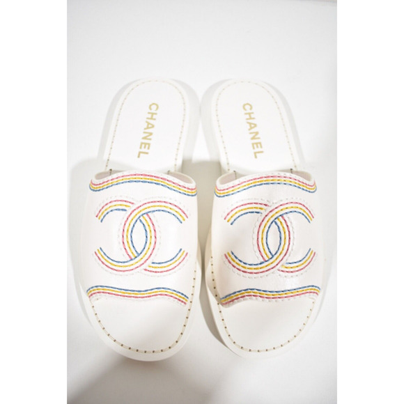 Chanel 21P White Multicolor Lambskin Leather CC Logo Slide Sandal Mule Flat 36 - Picture 6 of 12